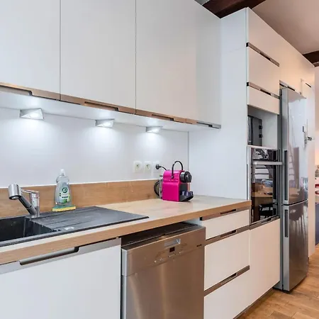 Charming Unique House In The Old District Of בית נופש *